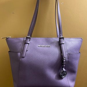 Michael Kors Jet Set Tote